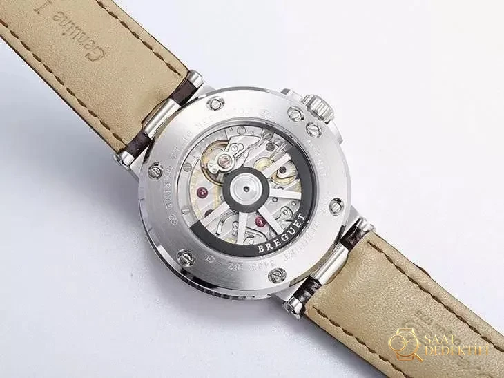 Yepyeni V9 Factory Breguet Marine 5517 saat incelemesi - Kadran Güneş Işını (Sunburst) Efekti