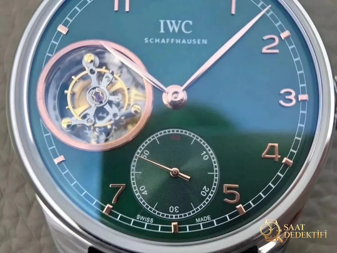 YL Factory IWC Portugieser Serisi Tourbillon Yeşil Kadranlı Replika Saat IW546302 İncelemesi - Makro Kadran ve İndeks İşçiliği