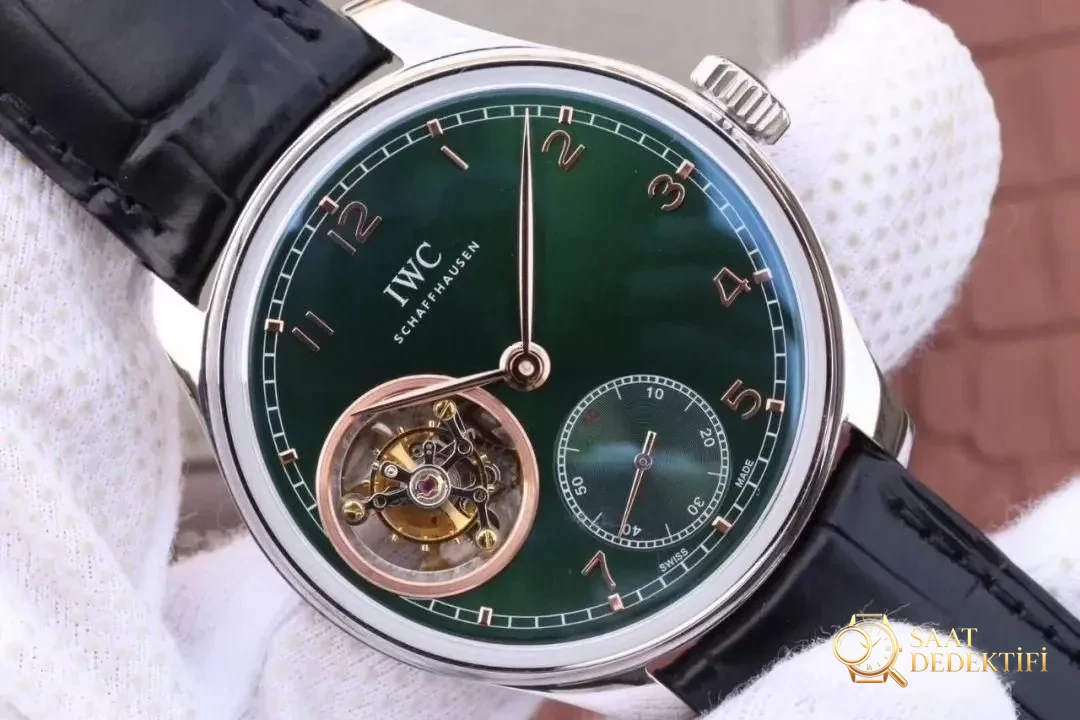 YL Factory IWC Portugieser Serisi Tourbillon Yeşil Kadranlı Replika Saat IW546302 İncelemesi - Klips Kilidi ve Lazer Damgalar