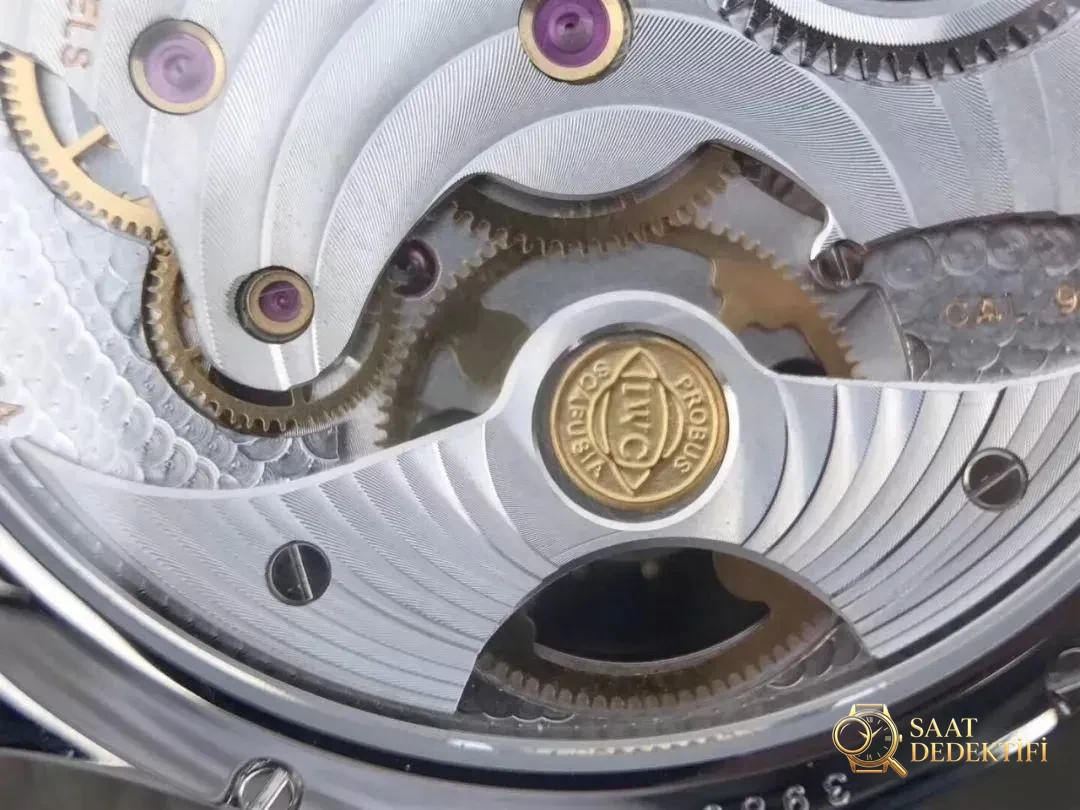 YL Factory IWC Portugieser Serisi Tourbillon Yeşil Kadranlı Replika Saat IW546302 İncelemesi - Tepe Koruması ve Ayar Fonksiyonu