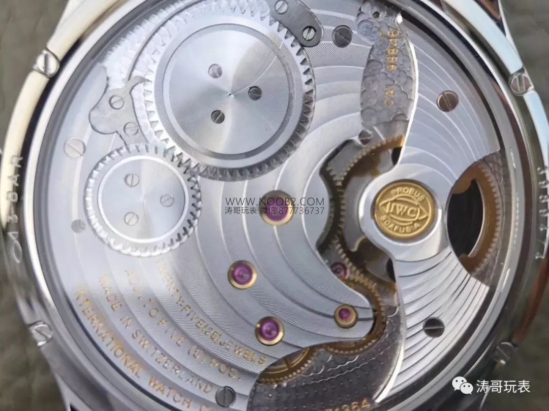 YL Factory IWC Portugieser Serisi Tourbillon Yeşil Kadranlı Replika Saat IW546302 İncelemesi — 15. fotoğraf