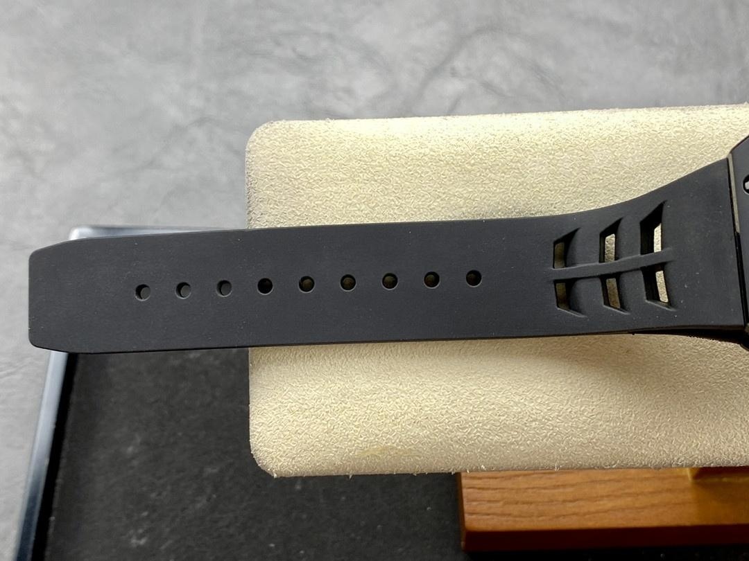 YS Factory Richard Mille RM47 Gerçek Tourbillon Siyah Seramik Kol Saati İncelemesi — 9. fotoğraf