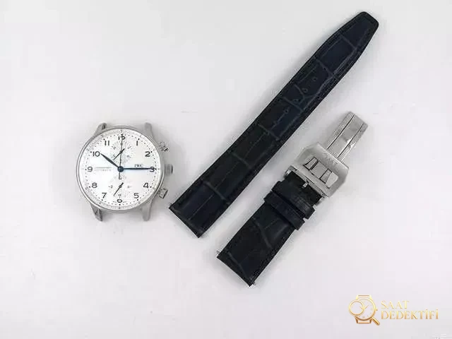 Yüksek kaliteli bir kronograf: ZF Factory IWC Portugieser kronografın sökümü, detaylar kusursuz denecek düzeyde - Kadran Detayı ve Bezel İşçiliği