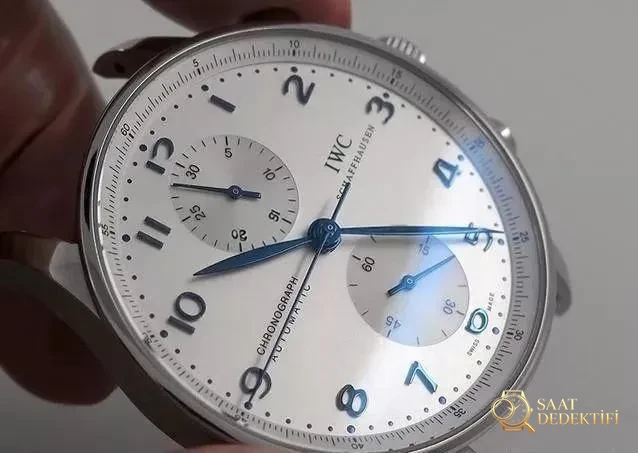 Yüksek kaliteli bir kronograf: ZF Factory IWC Portugieser kronografın sökümü, detaylar kusursuz denecek düzeyde - Arka Kapak ve Mekanizma Detayı