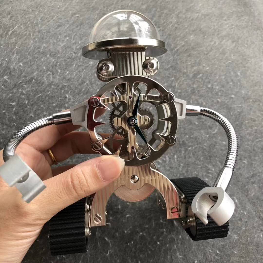 MB&F Sherman Happy Robot İbreler