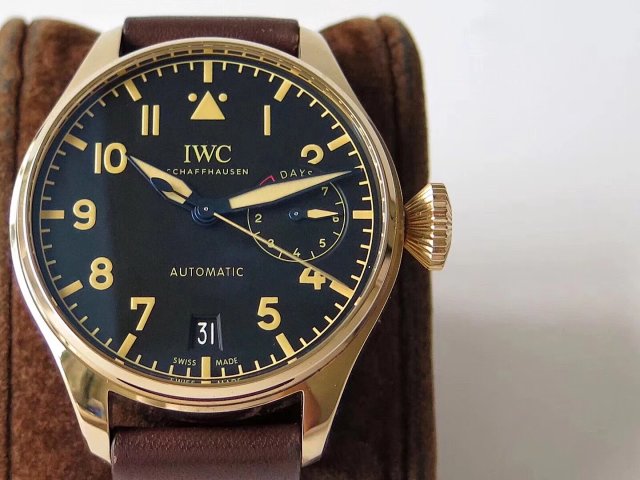 Replika IWC Big Pilot Bronz Kasa