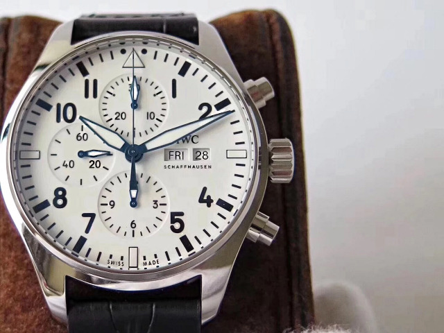 Replika IWC Pilot 377725