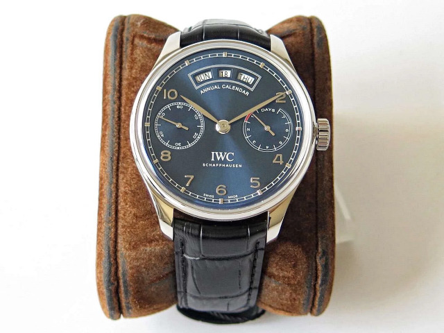 Replika IWC Portuguese Yıllık Takvim Mavi Kadran