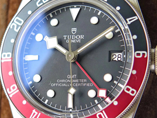 Replika Tudor Black Bay Siyah Kadran