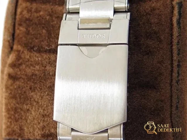 Tudor GMT Shield Toka