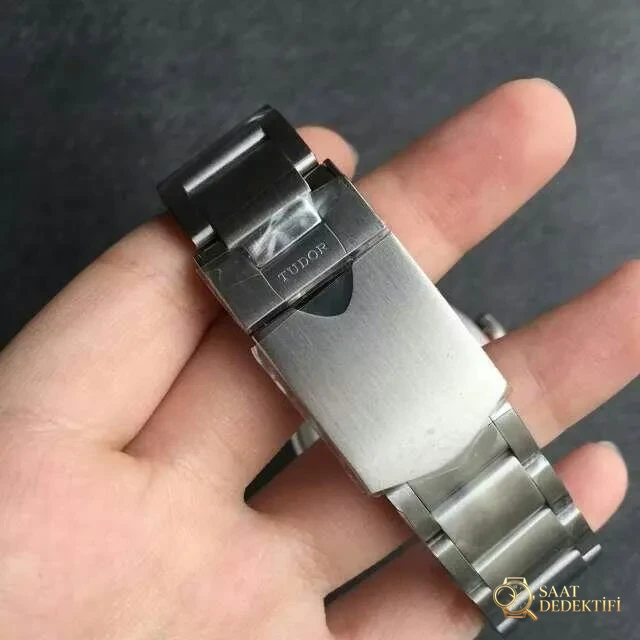 Tudor Shield Toka