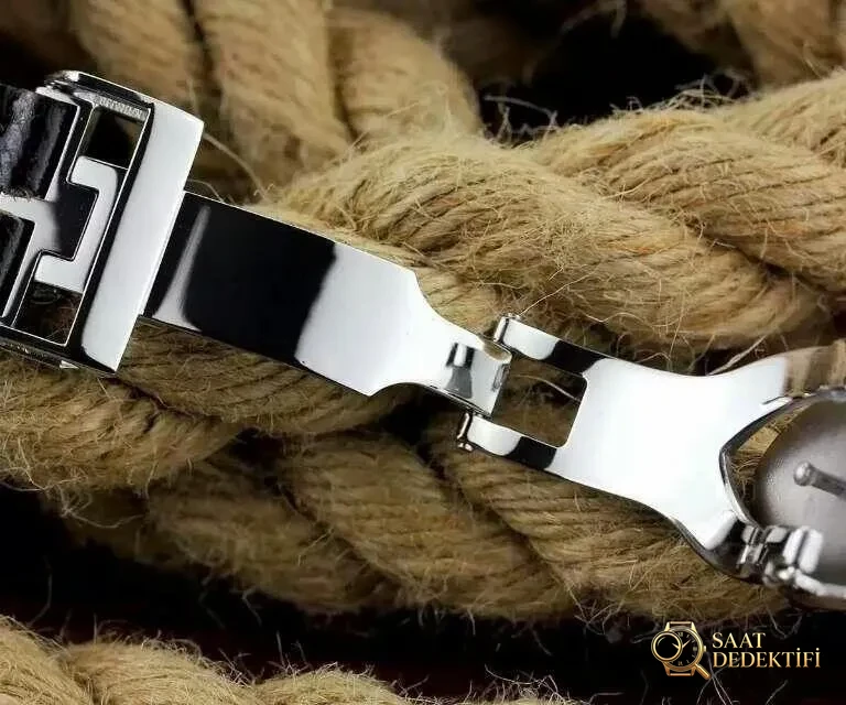 Kapama Tokası Üzerindeki Tudor Gravürü