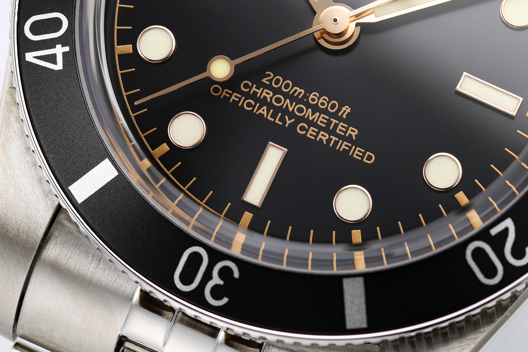 ZF 2025 mutlaka alınacaklar listesi! Tudor Black Bay 54 M79000: Zamanın işlediği klasik, bileğinizde saklı keskinlik — 6. fotoğraf
