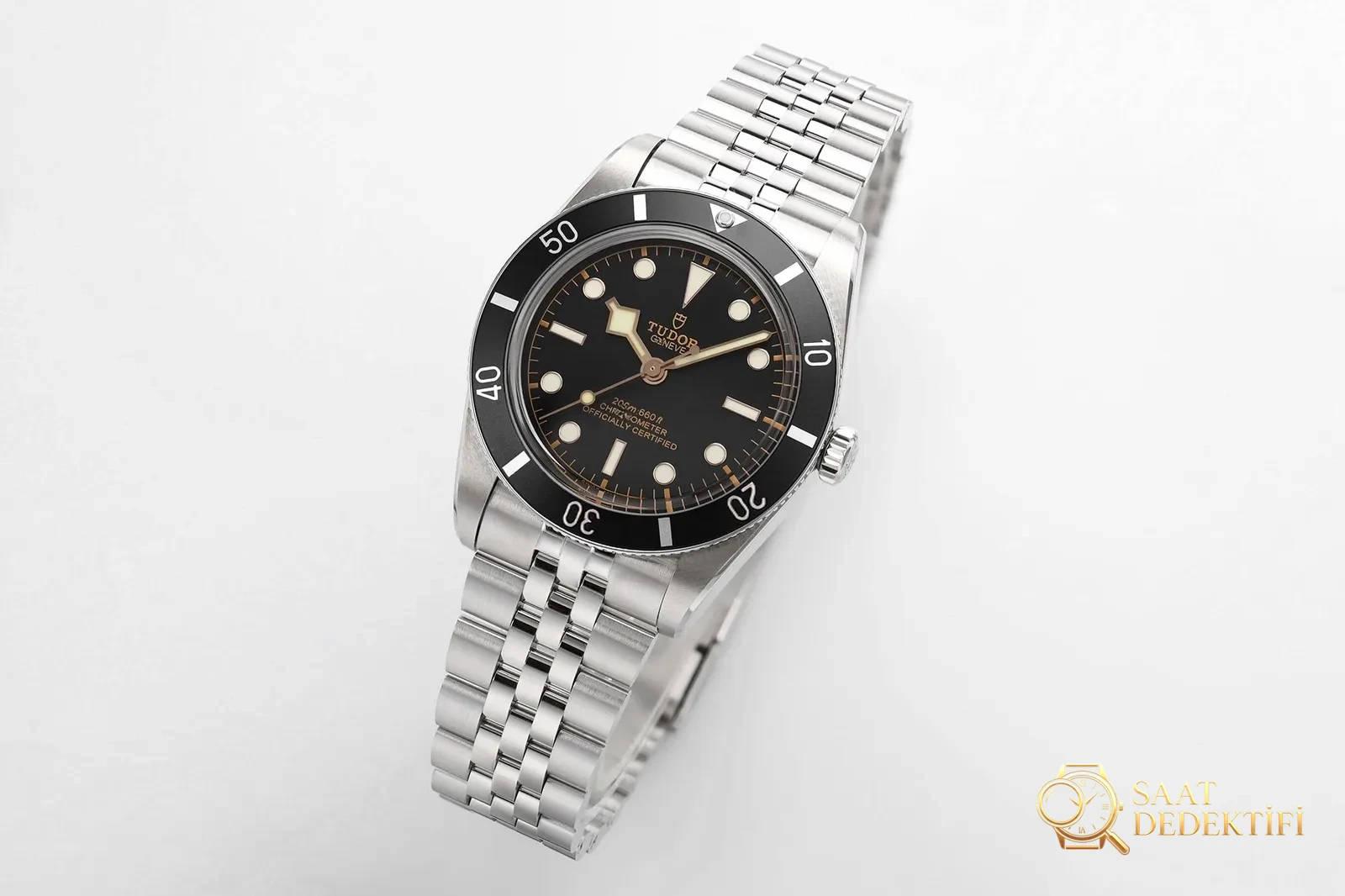 ZF 2025 mutlaka alınacaklar listesi! Tudor Black Bay 54 M79000: Zamanın işlediği klasik, bileğinizde saklı keskinlik - Klips Kilidi ve Lazer Damgalar
