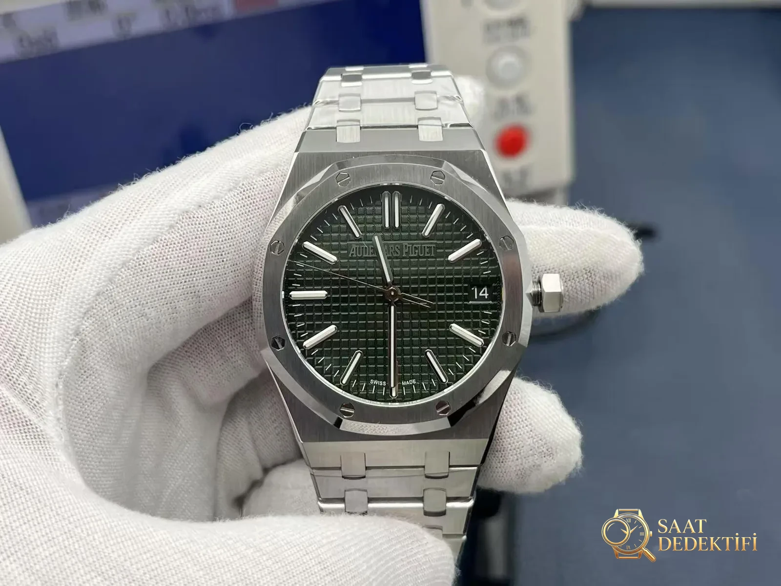 [ZF 2025'in İddialı Yapımı | Audemars Piguet 50. Yıl 15510ST Beş Renkli Seri Görkemli Şekilde Sahnede] - görsel 1