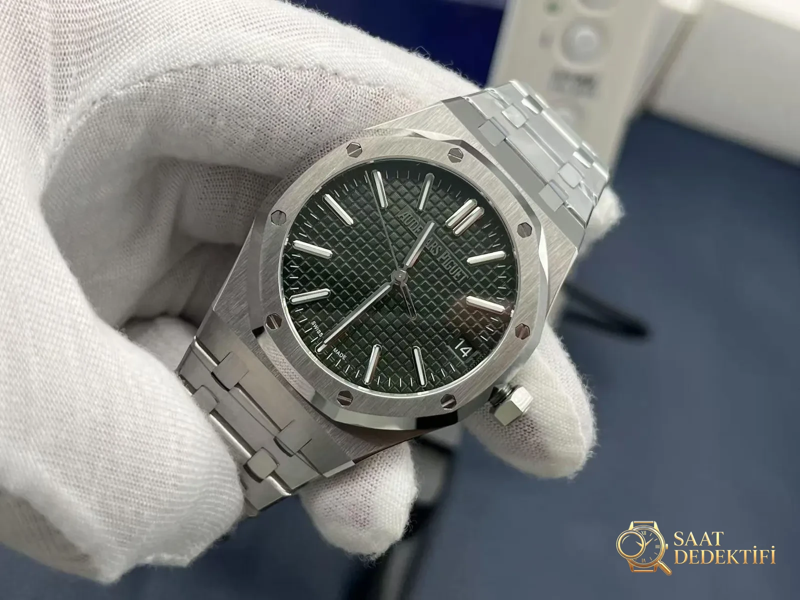[ZF 2025'in İddialı Yapımı | Audemars Piguet 50. Yıl 15510ST Beş Renkli Seri Görkemli Şekilde Sahnede] - görsel 4