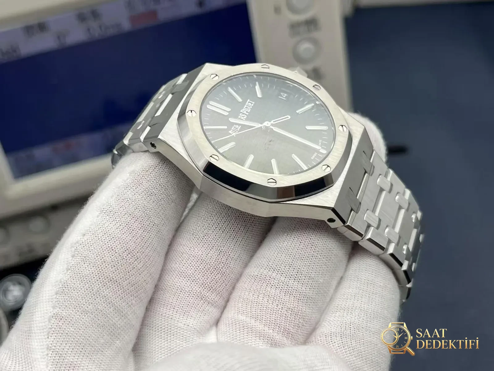 [ZF 2025'in İddialı Yapımı | Audemars Piguet 50. Yıl 15510ST Beş Renkli Seri Görkemli Şekilde Sahnede] - görsel 5