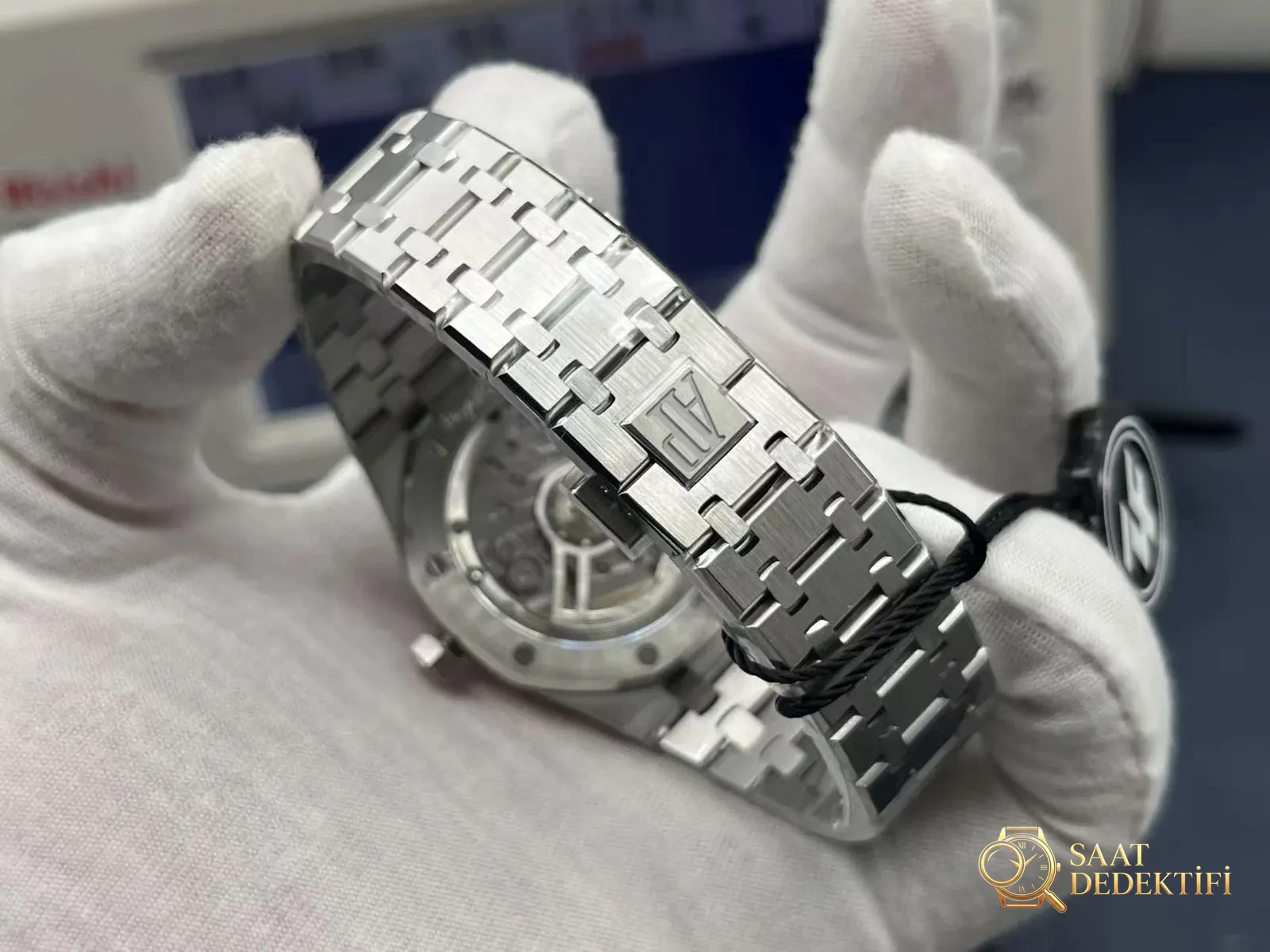 [ZF 2025'in İddialı Yapımı | Audemars Piguet 50. Yıl 15510ST Beş Renkli Seri Görkemli Şekilde Sahnede] - görsel 7