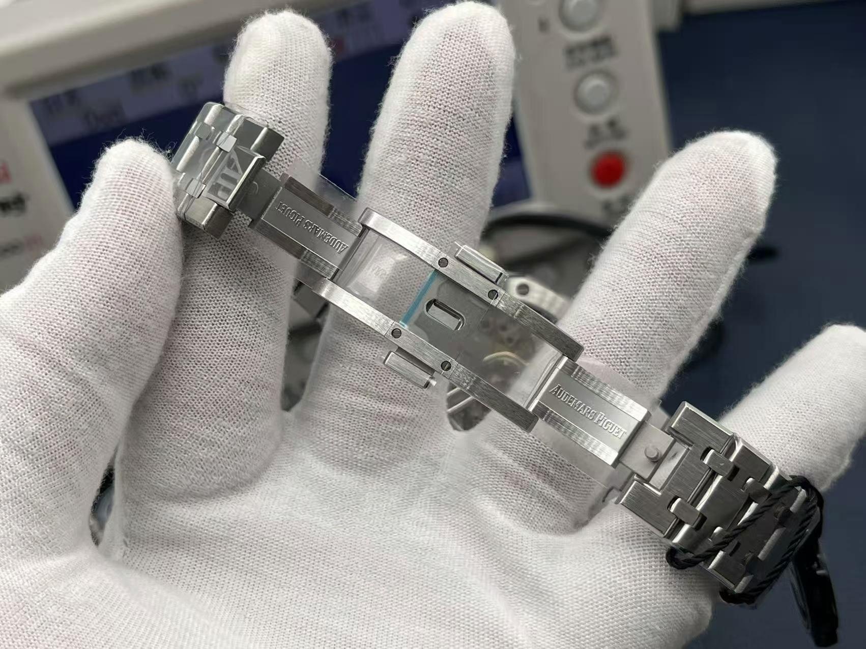 [ZF 2025'in İddialı Yapımı | Audemars Piguet 50. Yıl 15510ST Beş Renkli Seri Görkemli Şekilde Sahnede] — 10. fotoğraf