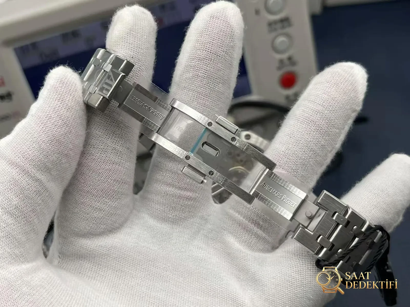 [ZF 2025'in İddialı Yapımı | Audemars Piguet 50. Yıl 15510ST Beş Renkli Seri Görkemli Şekilde Sahnede] - görsel 9