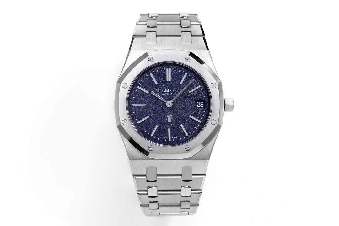ZF 2025'in zirve eseri: Audemars Piguet Royal Oak 39 mm 16202 "JUMBO" ultra ince saat — yepyeni mavi taneli kadranıyla göz kamaştırıyor, bileğinizdeki efsaneyi replika olarak sizlere sunuyoruz. — 2. fotoğraf