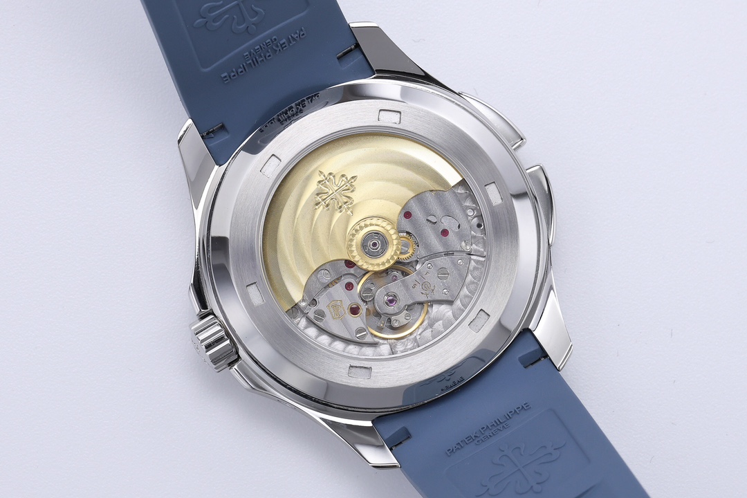 ZF 2025'in zirve yapımı: Efsaneyi yeniden yaratan Patek Philippe Aquanaut 5164A-001 kol saati görkemli biçimde karşınızda — 10. fotoğraf