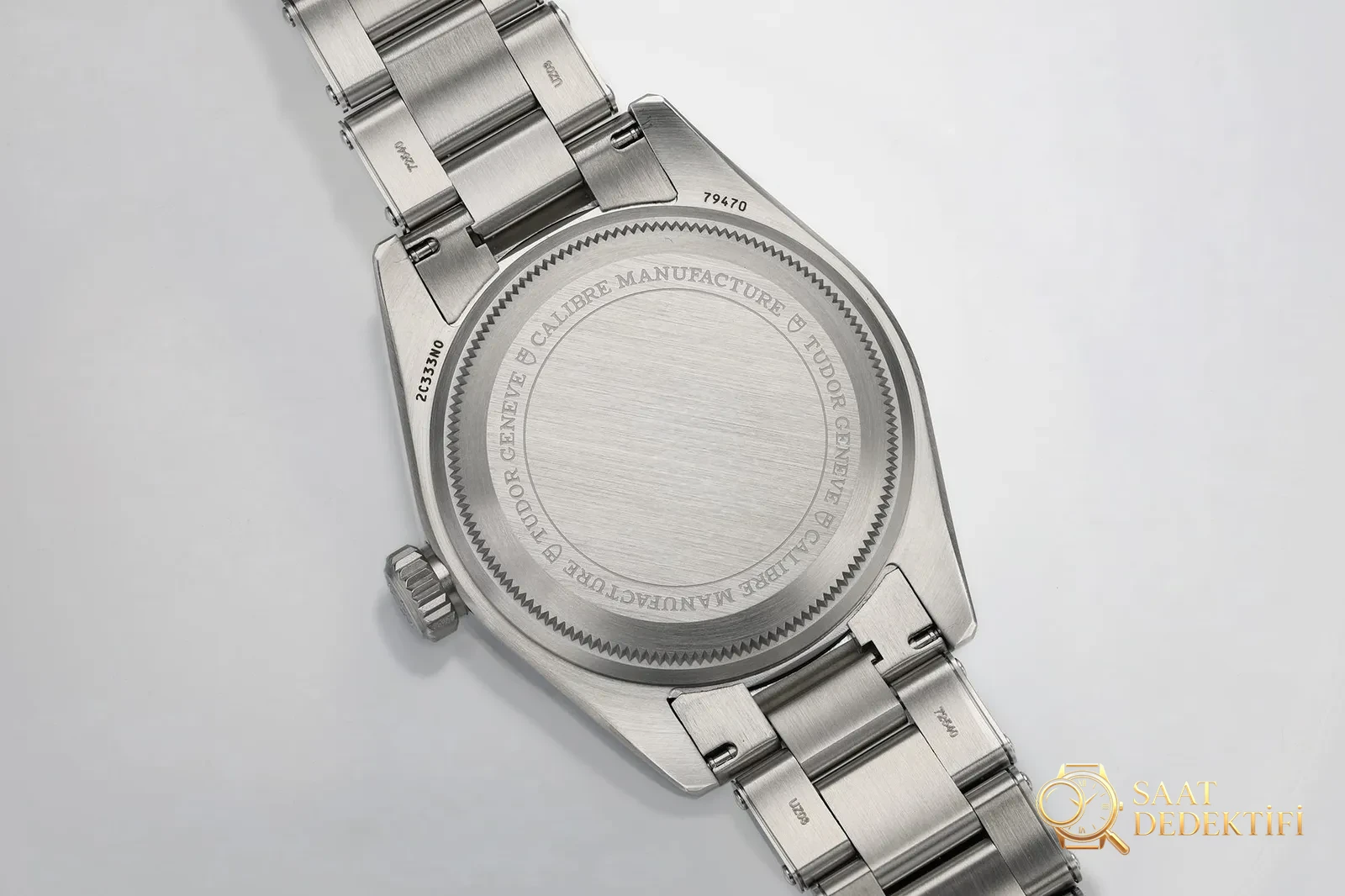 ZF 2026 iddialı öneri | Tudor Black Bay Pro 79470 — zamanı kanat edinip gökle yerin buluşmasına yolculuk 🎩 - Mekanizma Zemberek ve Balans Detayı