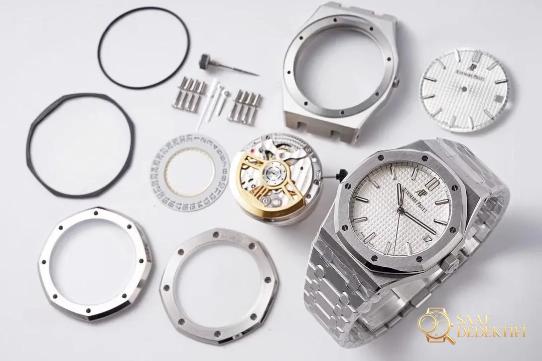 ZF Audemars Piguet 15500 beyaz kadranlı saatin sökülmüş halini gösteriyorum - Bilezik, Toka ve Klips Mekanizması