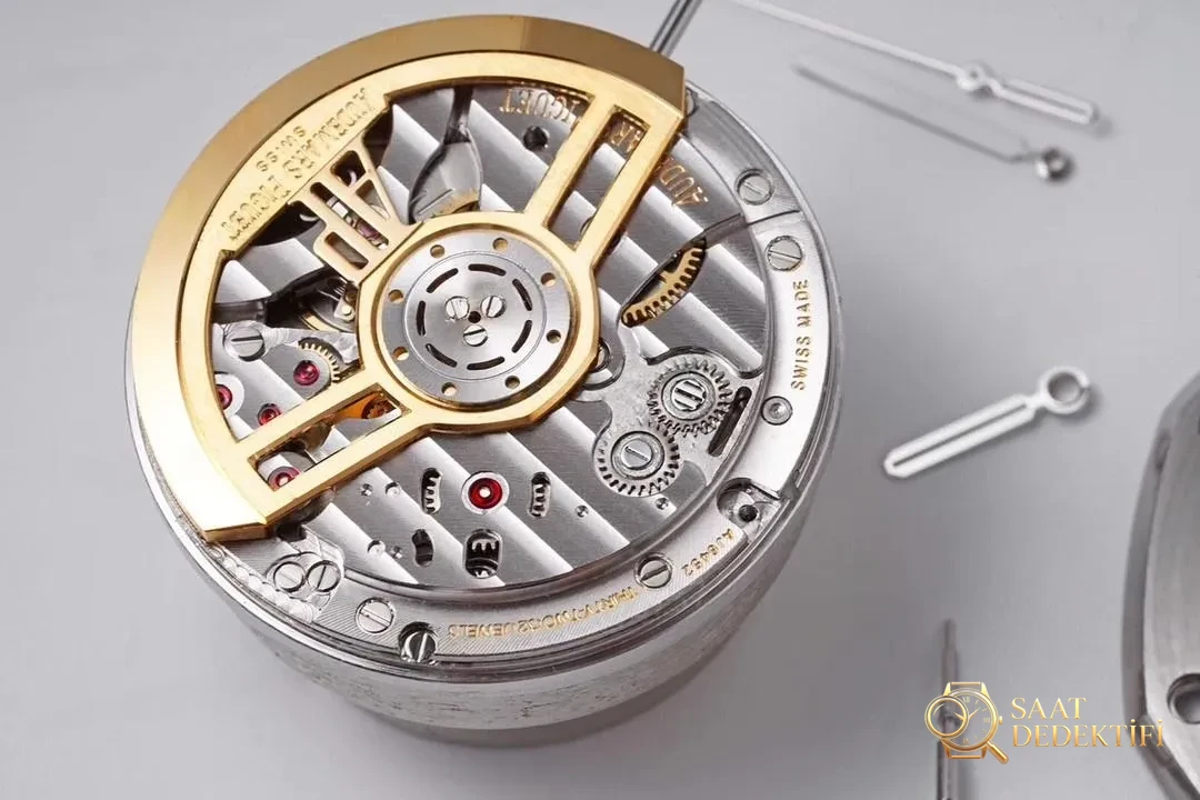 ZF Audemars Piguet 15500 beyaz kadranlı saatin sökülmüş halini gösteriyorum - Kasa Çeliği ve Polisaj Kalitesi