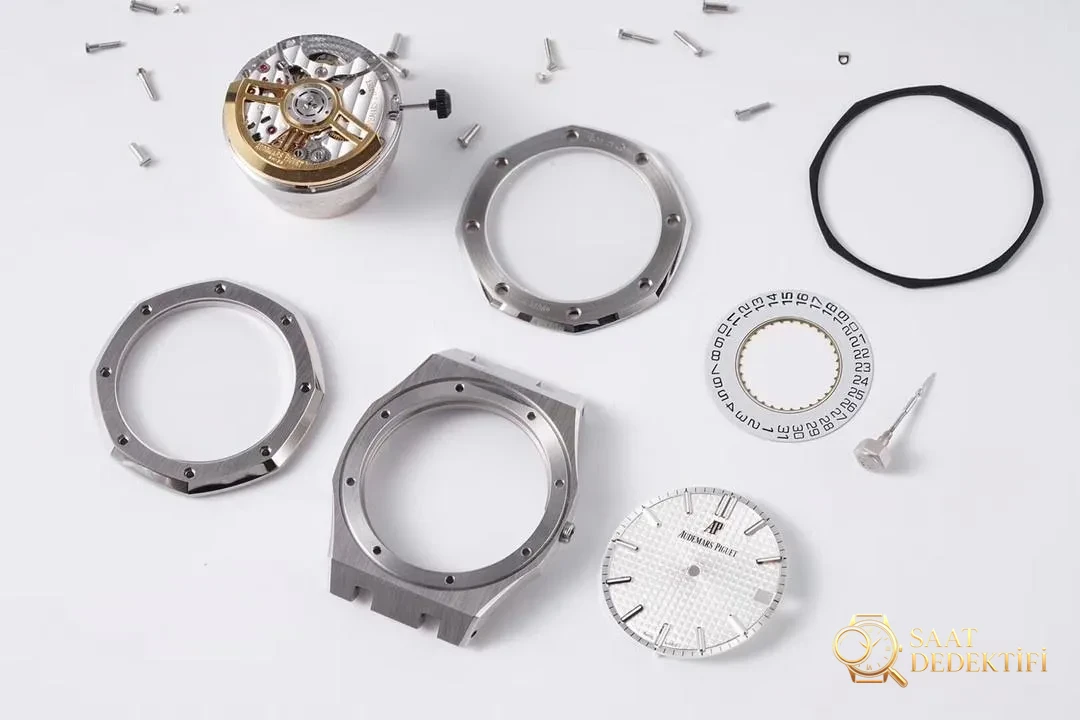 ZF Audemars Piguet 15500 beyaz kadranlı saatin sökülmüş halini gösteriyorum - Cam Yansıma Önleyici (AR) Kaplama