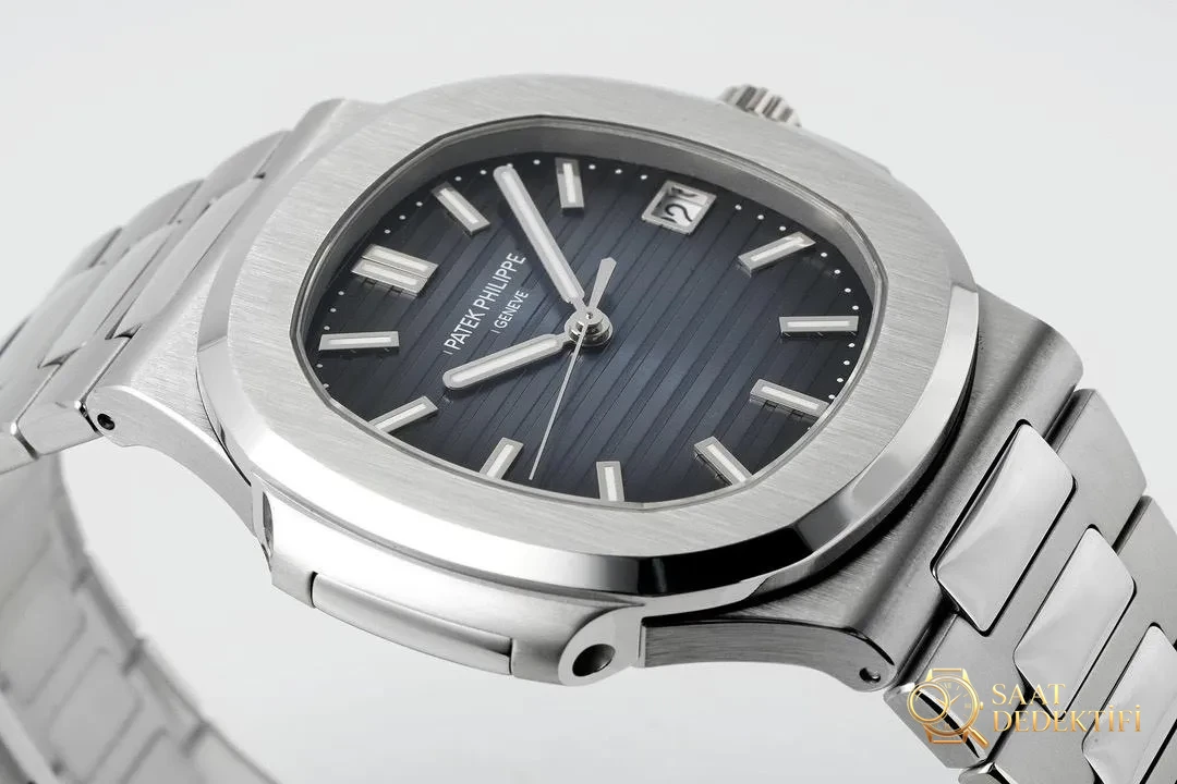 ZF Factory 2025 amiral gemisi üretimi | Patek Philippe Cal.26-330SC replika mekanizması, sektörün zirvesinde bir atılım - Arka Kapak ve Mekanizma Detayı