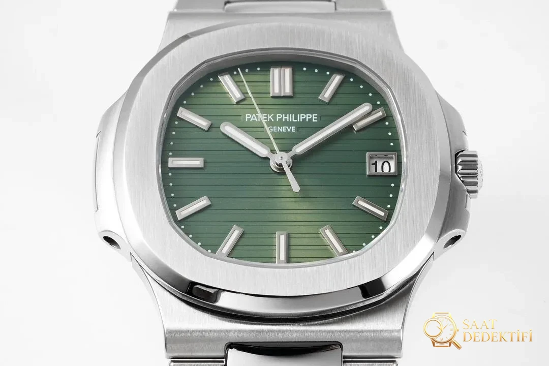 ZF Factory 2025 amiral gemisi üretimi | Patek Philippe Cal.26-330SC replika mekanizması, sektörün zirvesinde bir atılım - Yan Profil ve Kordon Bağlantısı
