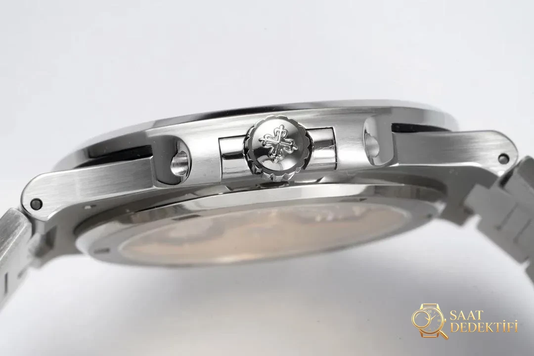 ZF Factory 2025 amiral gemisi üretimi | Patek Philippe Cal.26-330SC replika mekanizması, sektörün zirvesinde bir atılım - Bezel İçi Rehaut Gravürü ve Hizalaması