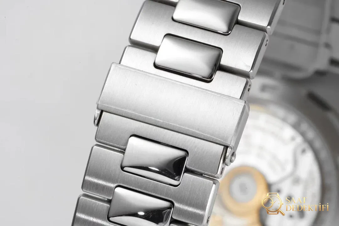 ZF Factory 2025 amiral gemisi üretimi | Patek Philippe Cal.26-330SC replika mekanizması, sektörün zirvesinde bir atılım - Balans Çarkı ve Zemberek Aksamı