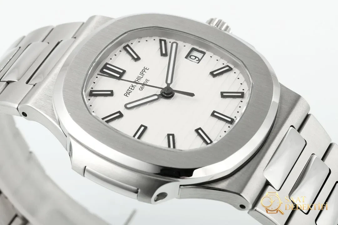 ZF Factory 2025 amiral gemisi üretimi | Patek Philippe Cal.26-330SC replika mekanizması, sektörün zirvesinde bir atılım - Kasa Yan Yüzey Fırçalama İşçiliği