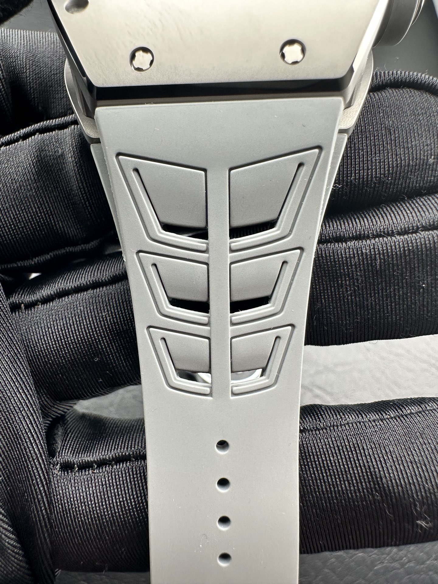 ZF Factory 2025 öne çıkan model! Piyasanın en üst donanımlı Richard Mille RM-055 "Full Gray" Bubba Watson özel serisi (titanyum karbür) satışa sunuldu — 11. fotoğraf
