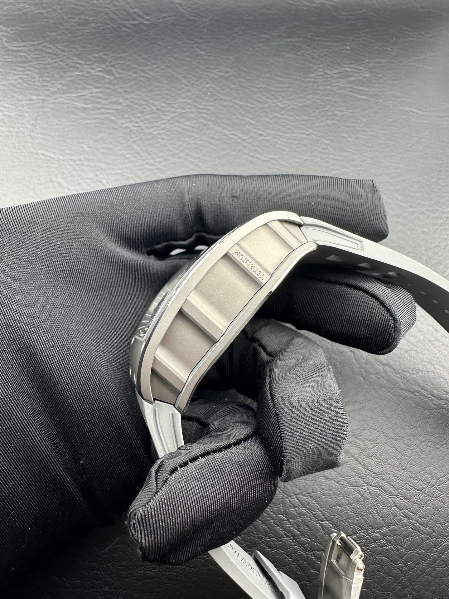 ZF Factory 2025 öne çıkan model! Piyasanın en üst donanımlı Richard Mille RM-055 "Full Gray" Bubba Watson özel serisi (titanyum karbür) satışa sunuldu — 35. fotoğraf