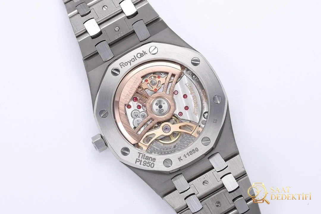 ZF Factory 2025 yeni ürün | Audemars Piguet Royal Oak 16202XT "JUMBO": dumanlı bordo, titanyumla hafiflik - görsel 9