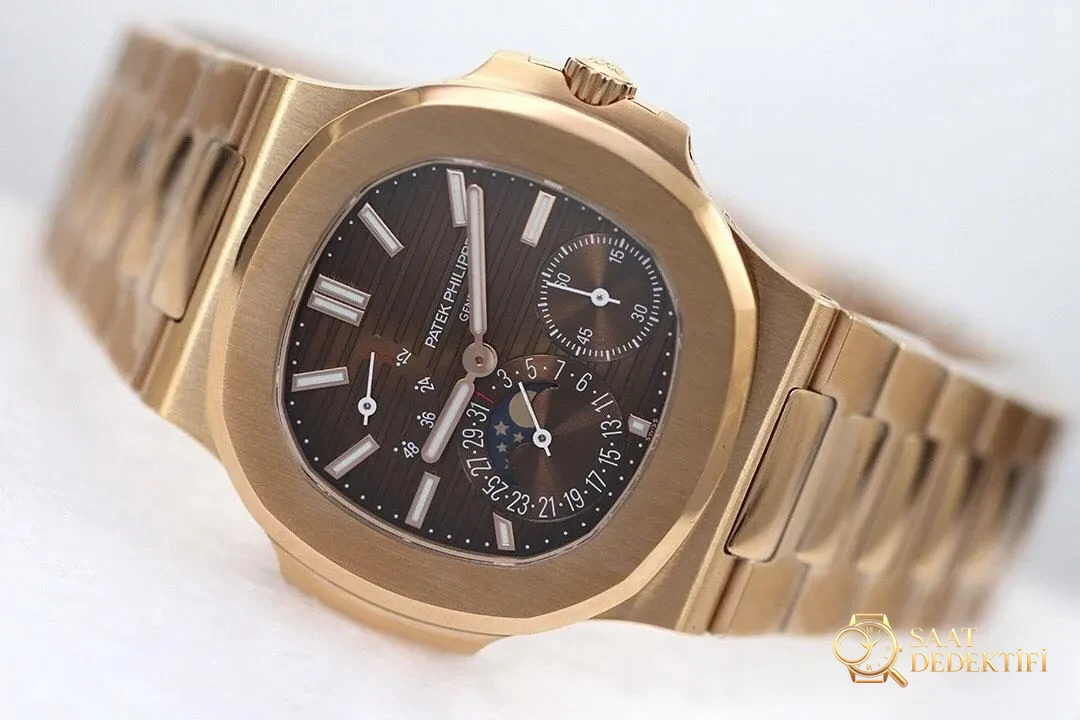 Das ehrgeizige neue Modell von ZF Factory für 2025: Die V3-verbesserte Patek Philippe Nautilus-Serie, die Legende des Stahlkönigs setzt sich auf ihrem Höhepunkt fort! - Kaliberdetails unter dem hinteren Saphirglas