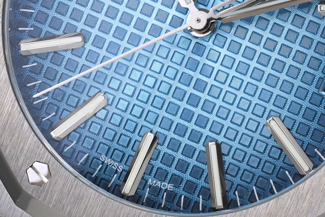 ZF Factory 2025'in zirve çalışması: Audemars Piguet 15510 serisinin VIP özel «Buz Mavisi» ve «Dumanlı Mavi» kadranlı modelleri geliyor! — 10. fotoğraf