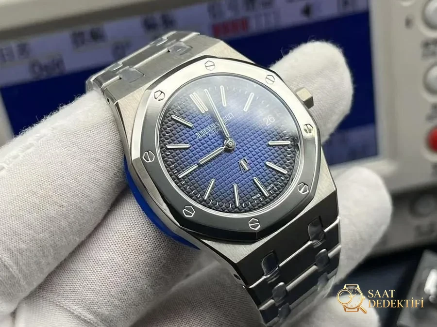 Audemars Piguet Royal Oak 15202 ZF Factory İncelemesi - Ön Görünüm ve Kasa Tasarımı