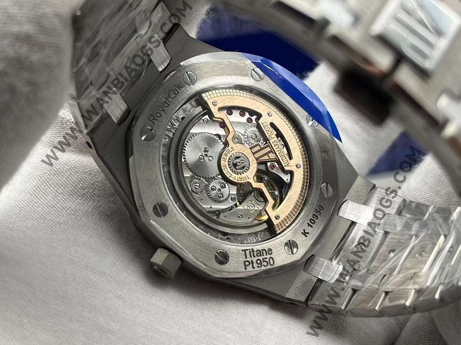 ZF Factory Audemars Piguet 15202 dumanlı mavi replika saat V2 sürümü nasıl — 2. fotoğraf