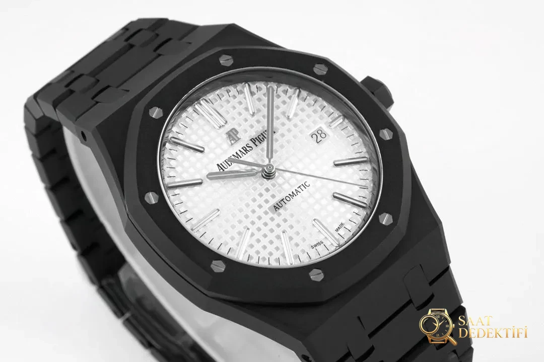 ZF Factory Audemars Piguet 15400 Royal Oak DLC Altın-Çelik Karbon Siyahı Kaplama Saat - Arka Kapak ve Mekanizma Detayı