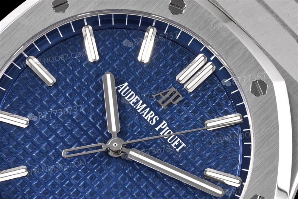 ZF Factory Audemars Piguet 15500 V2 sürümünde hangi renk seçilmeli? Mavi kadran mı, siyah kadran mı? — 7. fotoğraf
