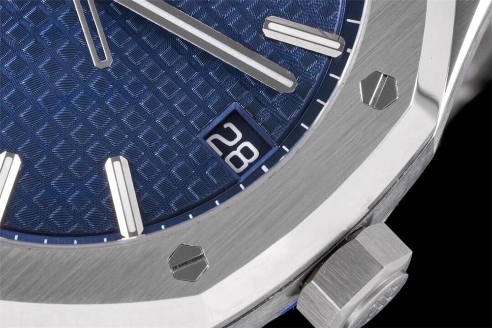 ZF Factory Audemars Piguet 15500 V2 sürümünde hangi renk seçilmeli? Mavi kadran mı, siyah kadran mı? — 9. fotoğraf