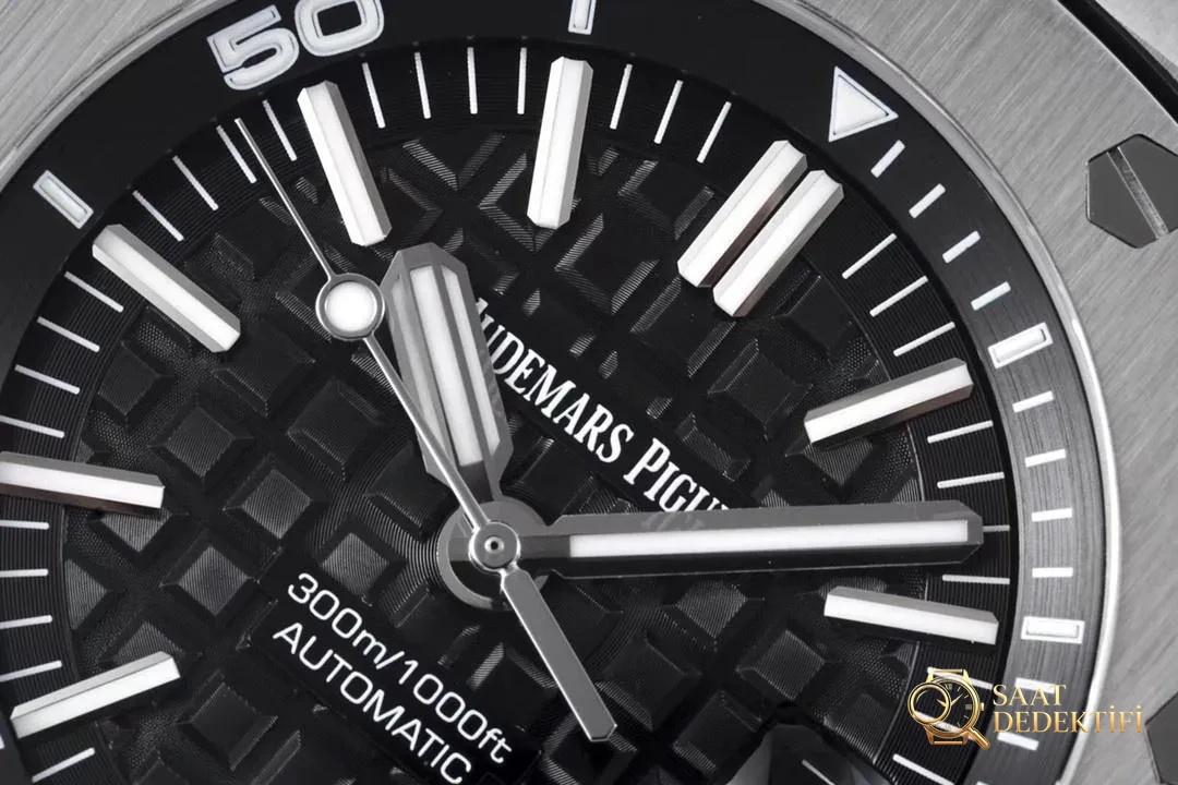 ZF Factory Audemars Piguet 15703 orijinalinden ayırt edilir mi? İşçiliği JF Factory ile boy ölçüşebilir mi? - Klips Kilidi ve Lazer Damgalar