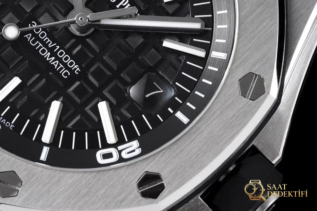 ZF Factory Audemars Piguet 15703 orijinalinden ayırt edilir mi? İşçiliği JF Factory ile boy ölçüşebilir mi? - Fosfor ve Super-LumiNova Gece Görünümü