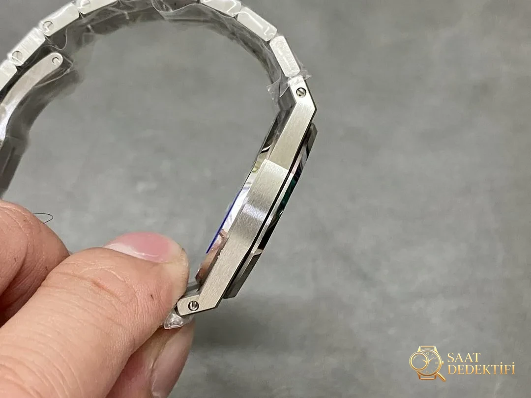 ZF Factory Audemars Piguet 67651 kuvars kadın saatinin kalitesi nasıl? - Bilezik, Toka ve Klips Mekanizması