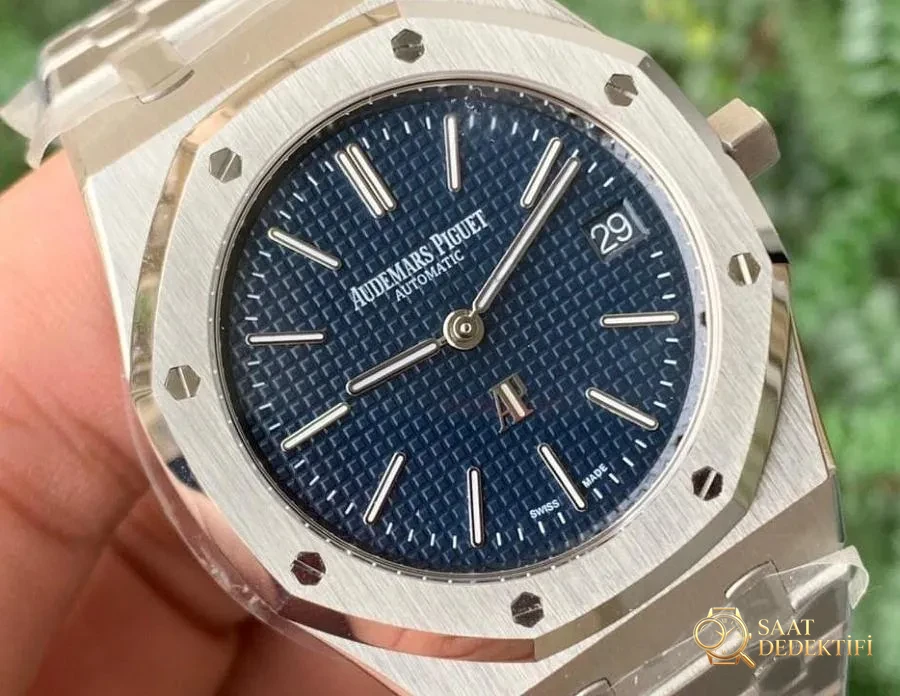 ZF Factory Audemars Piguet Royal Oak 15202 saatinin işçiliği nasıl? - Kasa Profili ve Kurma Kolu İncelemesi
