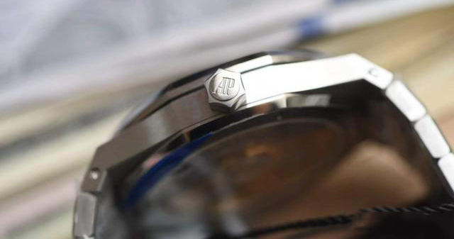 ZF Factory Audemars Piguet Royal Oak 15500 saat işçilik incelemesi — 4. fotoğraf